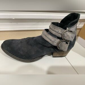 Rebel Calista Bootie, only worn a few times, great condition!